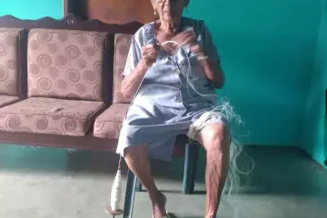 Hilado manual de la fibra de curagua en Aguasay