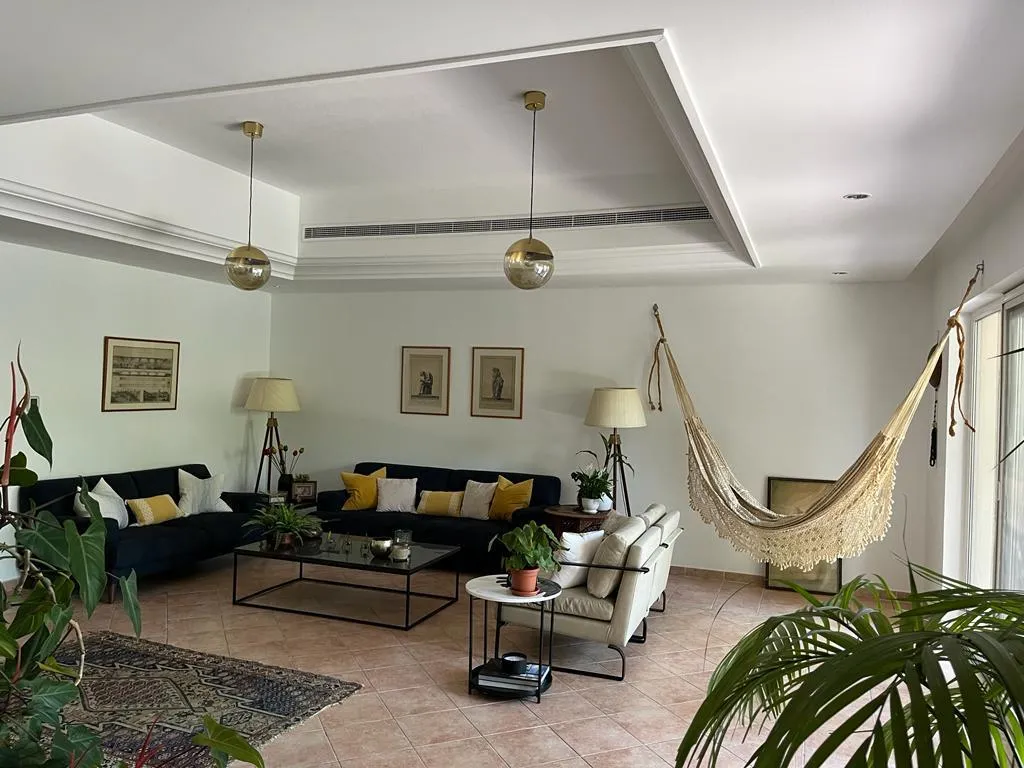 Decoración de un salón con Chinchorros de Curagua.
